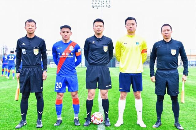 在接受英超官网采访时，红魔主帅滕哈赫谈论了埃里克森和霍伊伦的伤病情况。
